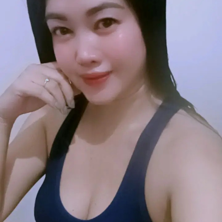 Tits2bLick