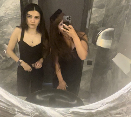 Anna(slim) and Sandra