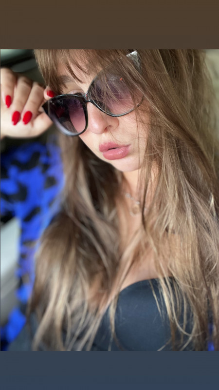 Anna(slim) and Sandra