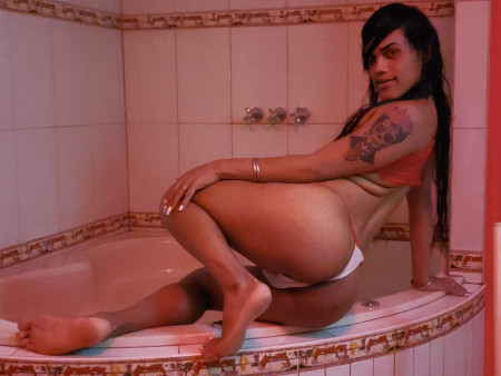 Frida Rubi Cuerpa Hilton