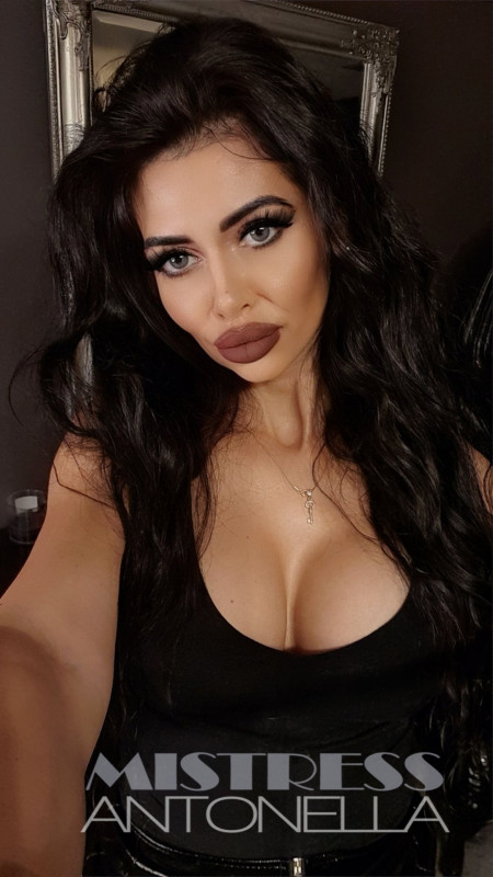 MistressAntonella