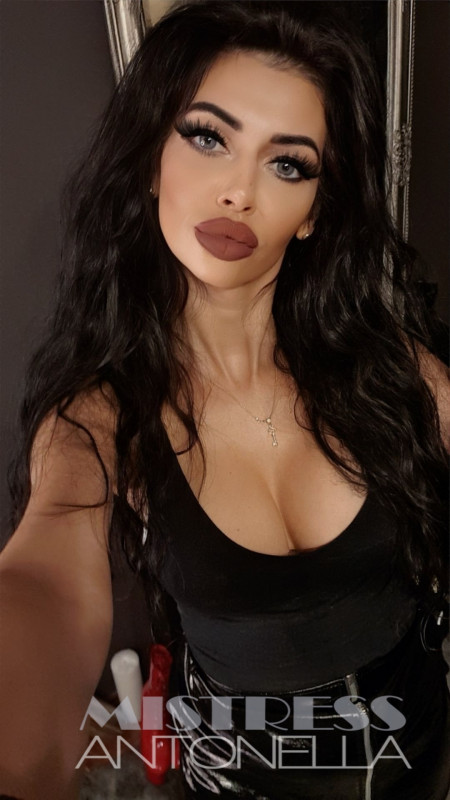 MistressAntonella
